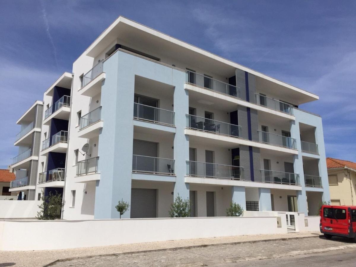 Beautiful Apartment In S O Martinho Do Porto With Balcony São Martinho do Porto Kültér fotó