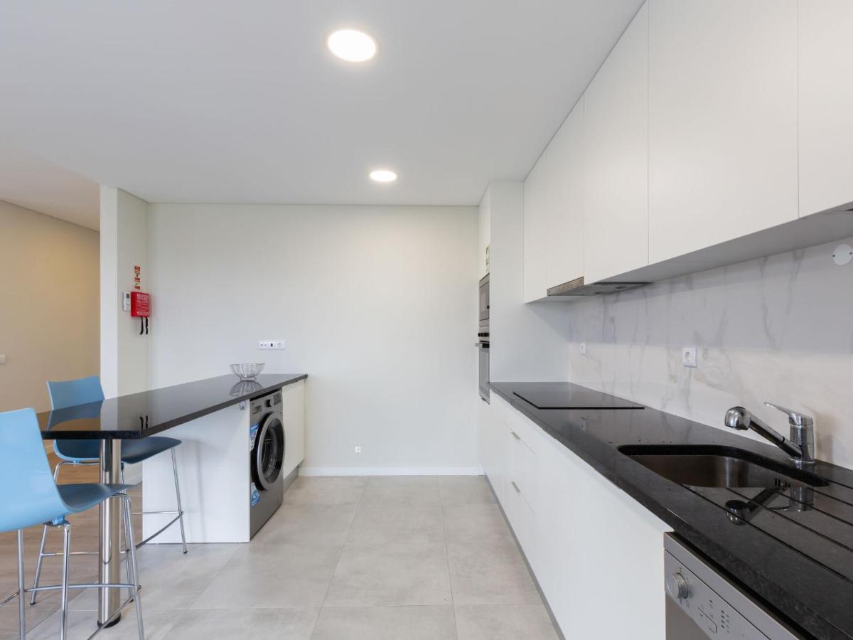 Beautiful Apartment In S O Martinho Do Porto With Balcony São Martinho do Porto Kültér fotó
