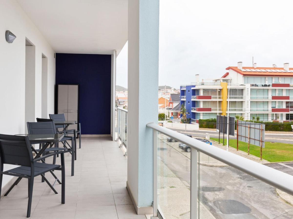 Beautiful Apartment In S O Martinho Do Porto With Balcony São Martinho do Porto Kültér fotó