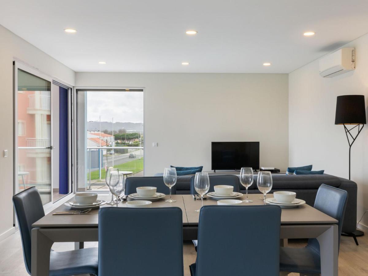 Beautiful Apartment In S O Martinho Do Porto With Balcony São Martinho do Porto Kültér fotó